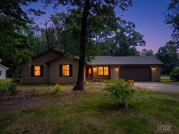 2nd image of 105 Marigold Ln