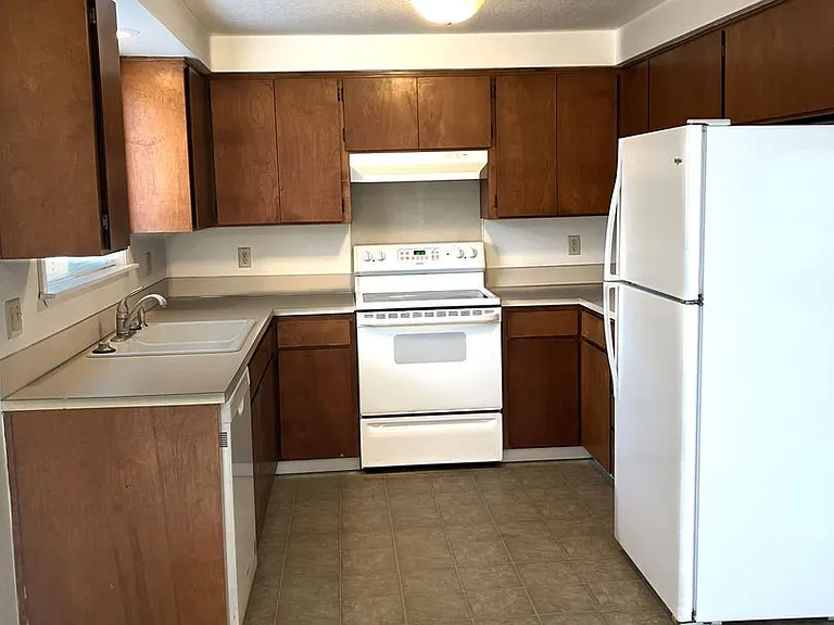 2925 Applewood Ln — Photo 5