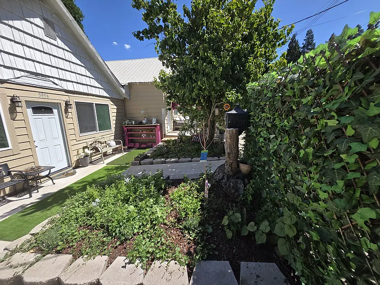 Shasta Ave — Photo 1
