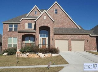 558 Oak Brook Dr, New Braunfels, TX 78132