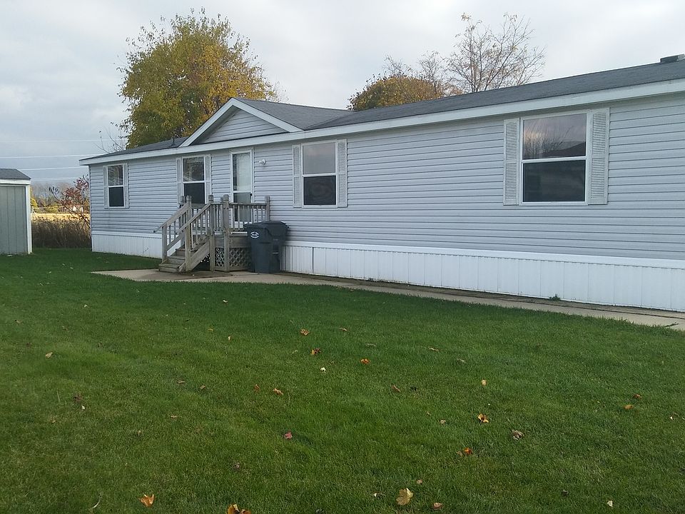 1st image of 3843 E Wembley Ln