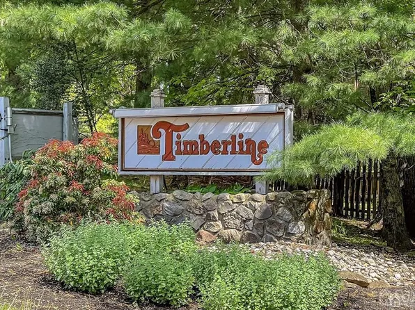 81 Laurel Hollow Ct, Edison, NJ 08820