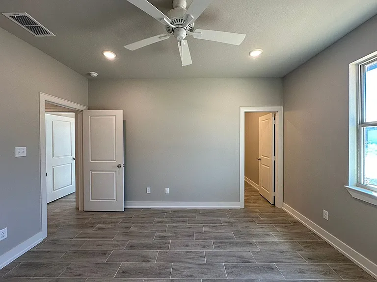 205 Lindsey Ln — Photo 18