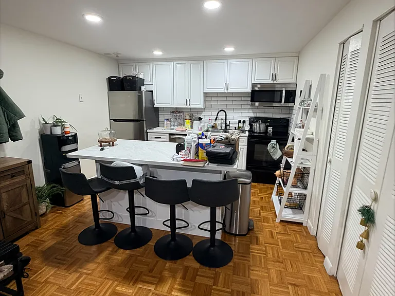 74 Beach St #1-6 — Photo 1