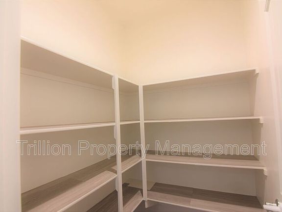 5th image of 34215 Thistlewood Ave