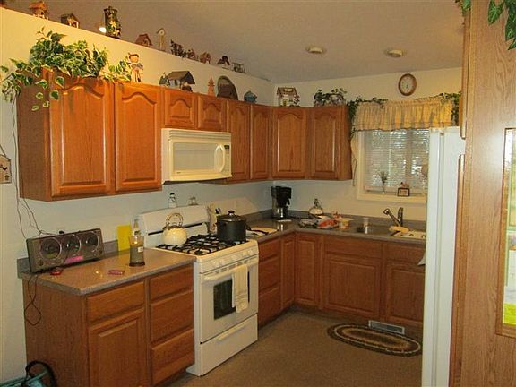 5th image of 11446 Tebeau Dr