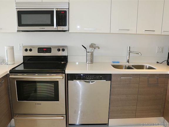 4th image of 9901 E Bay Harbor Dr #502
