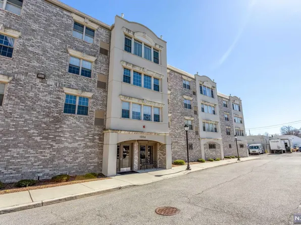 132 Union Ave APT 308A, East Rutherford, NJ 07073