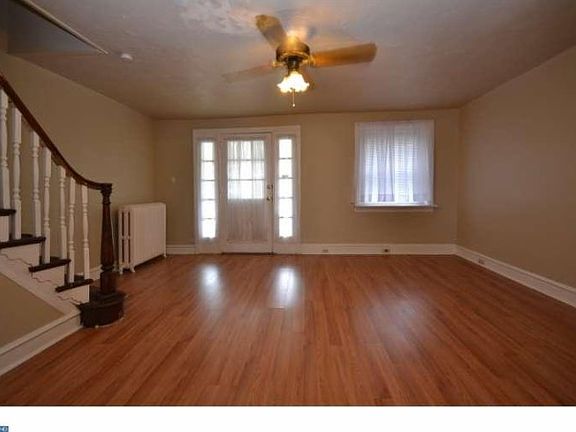 3rd image of 152 E Essex Ave