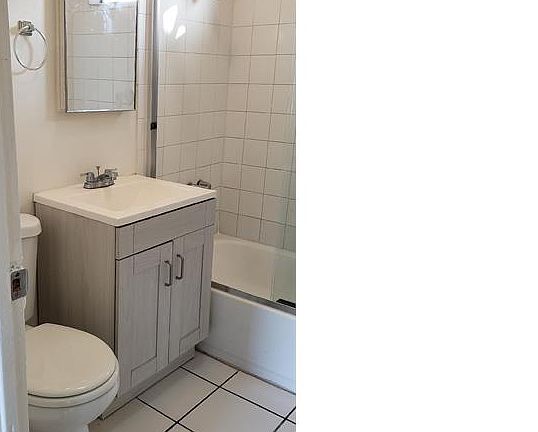 5th image of 11253 Raymond Ave #4
