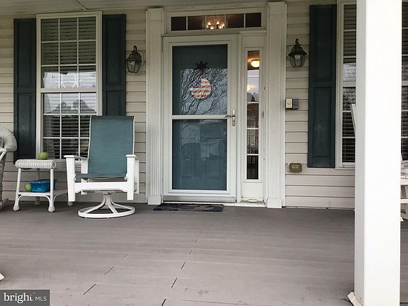 3rd image of 217 Dogwood Ave