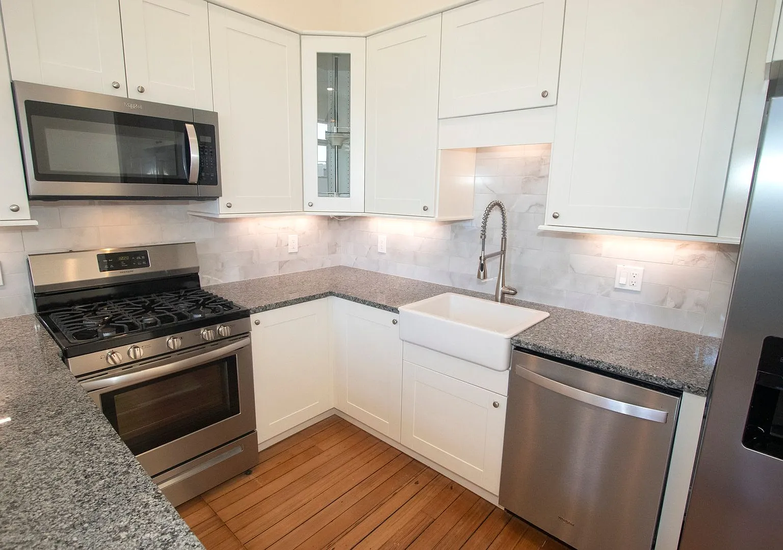 440 Central Ave — Photo 2