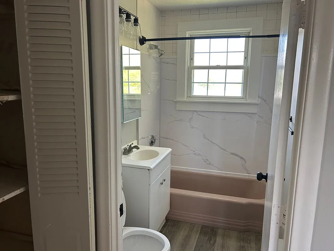 2 bed, 1.0 bath, 644 sqft, $2,100 — Photo 4