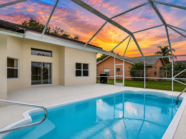 10567 Paso Fino Dr, Lake Worth, FL 33449