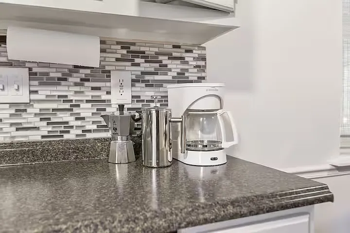 805 Horton Rd — Photo 9