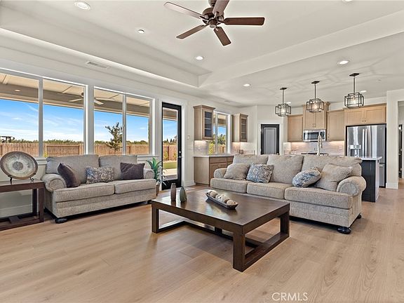 3rd image of 2726 Waterloo Cir