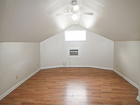4th image of 232 Cornell Ave #201
