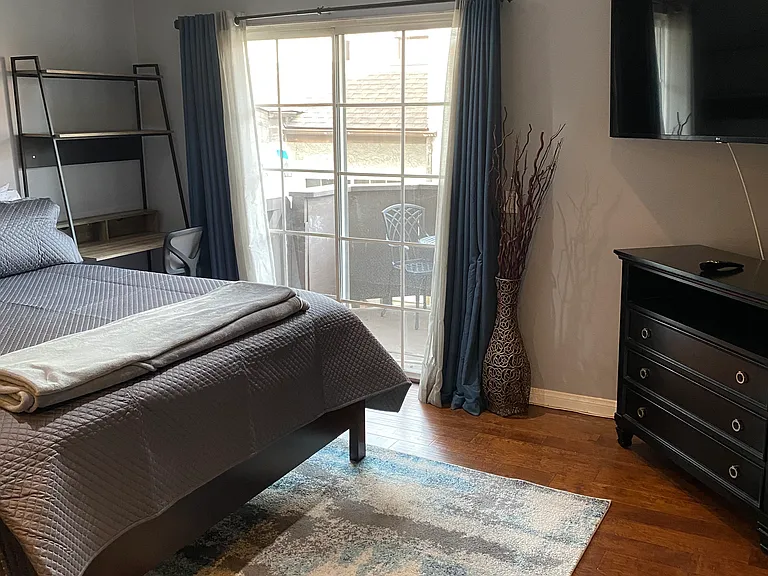 3800 Stocker St #19 — Photo 9