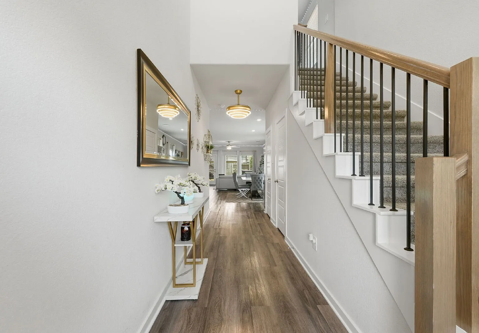 4 bed, 2.5 bath, 2286 sqft, $3,500 — Photo 4