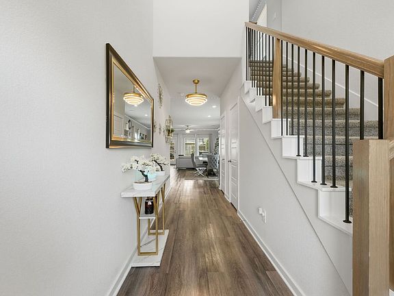 4th image of 1734 Cayden Oak Ln