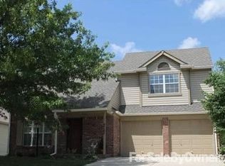 9743 Spruce Ln, Fishers, IN 46038
