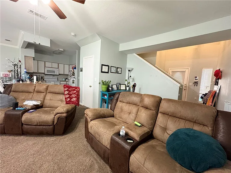 1235 Canyon Creek Cir — Photo 6