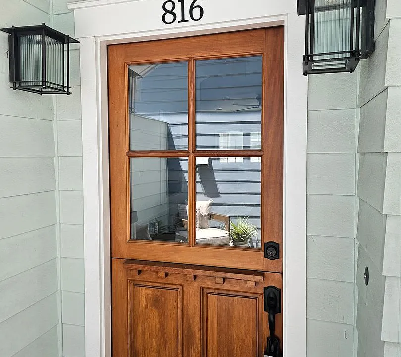 816 F Ave