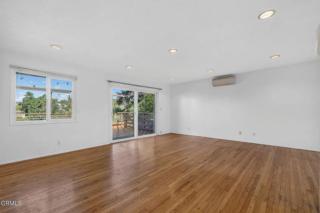 3 bed, 1.0 bath, 1013 sqft, $7,250 — Photo 3