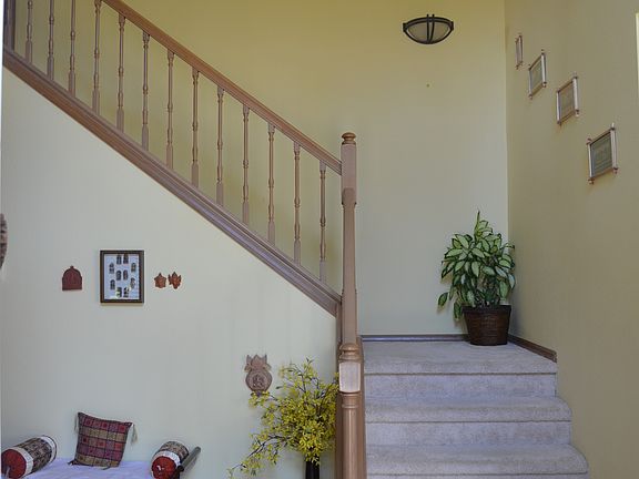 4th image of 1919 236th Ave NE