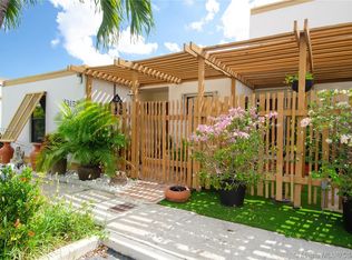 13157 SW 11th Lane Cir, Miami, FL 33184