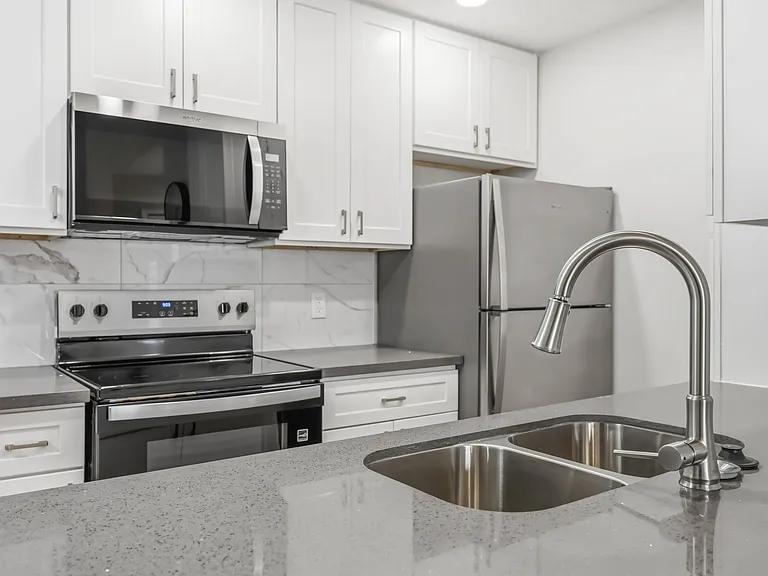 2121 Hepburn St #1212 — Photo 6