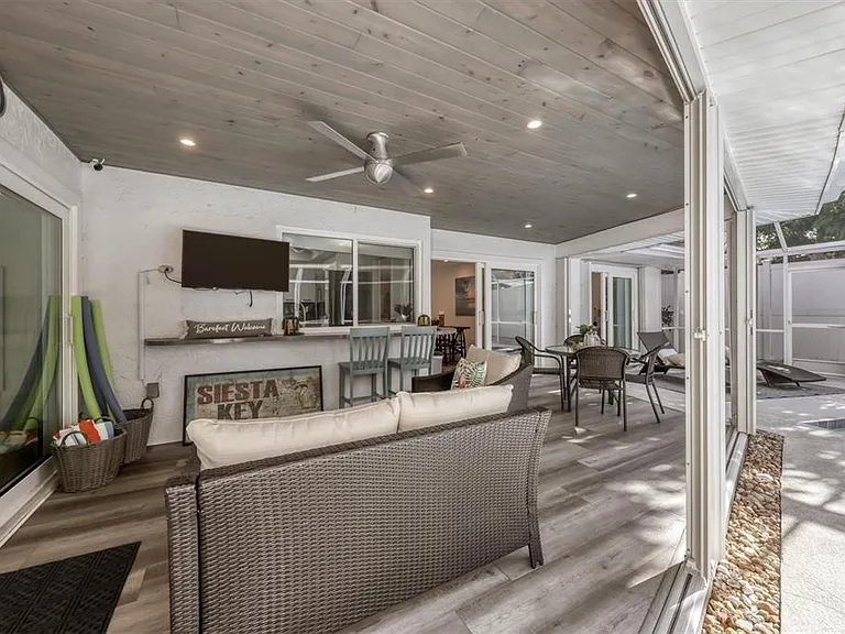 726 Birdsong Ln — Photo 30