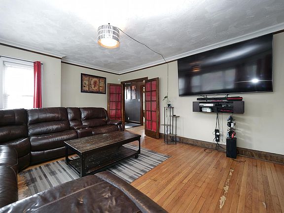 5th image of 8126 S Chappel Ave
