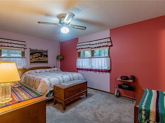 5th image of 22 Lambeth Dr