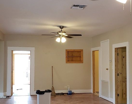 2nd image of 2126 Roosevelt Ave