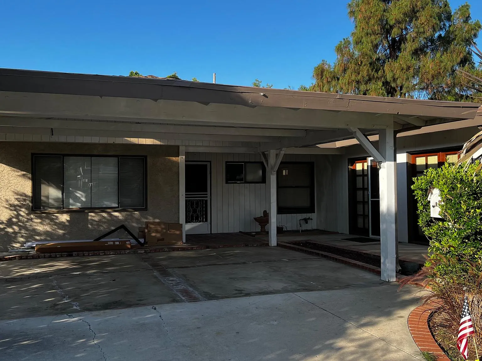 4 bed, 2213 sqft, $5,600 — Photo 3