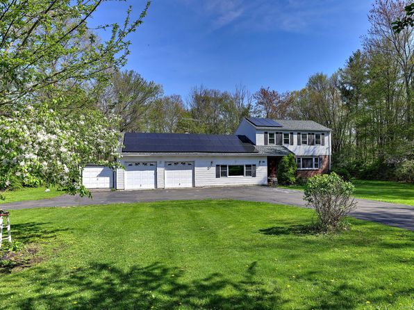 1005 Bassett Rd, Watertown, CT 06795