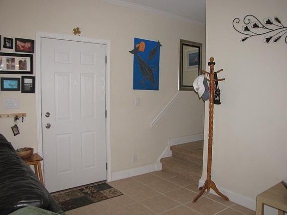 3rd image of 281 Woods Ave Unit 16