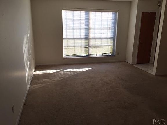 5th image of 806 Bloodworth Ln