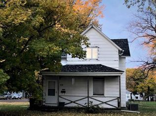 10 4th Ave NW, Wells, MN 56097