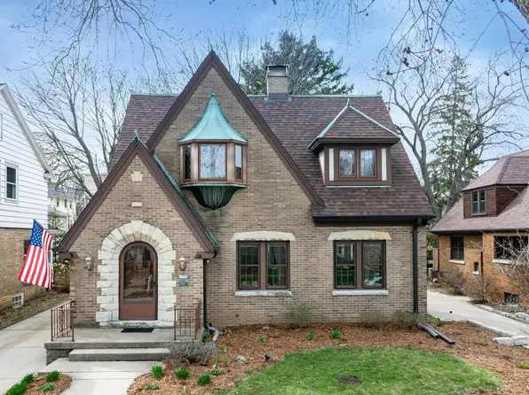1295 N 63rd STREET, Milwaukee, WI 53213