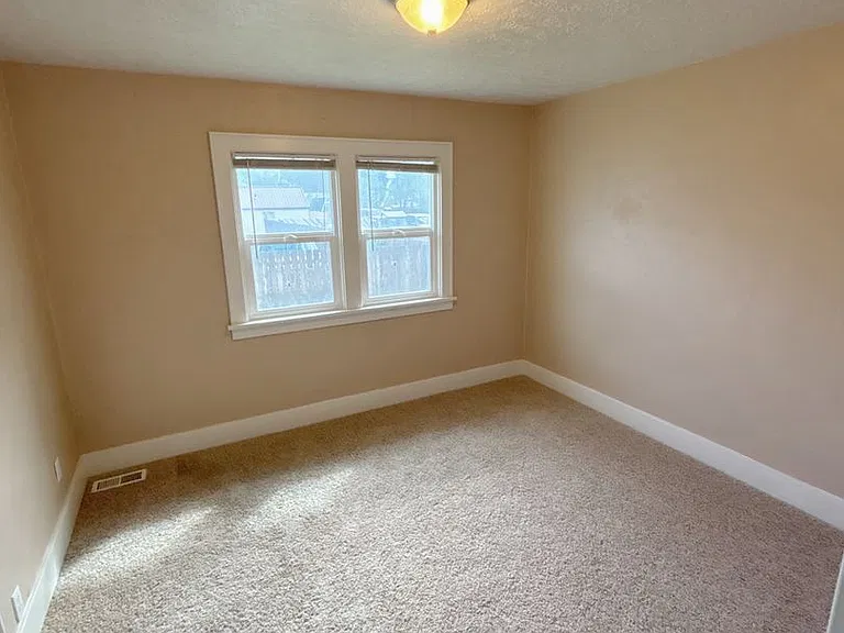 1332 S 3rd Ave — Photo 11