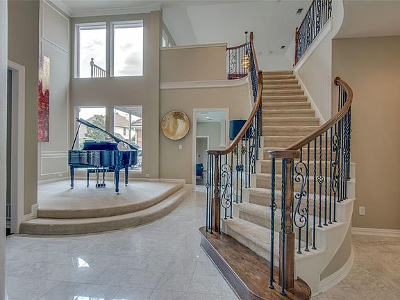 4th image of 7000 Harvey Ln