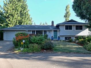 8950 SW Crestwood St, Portland, OR 97223