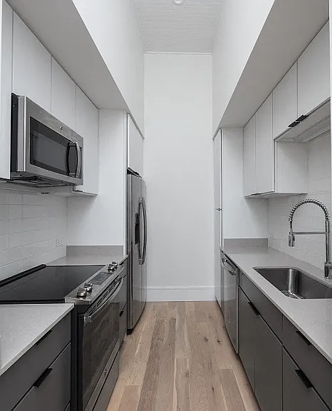 510 Julia St — Photo 15