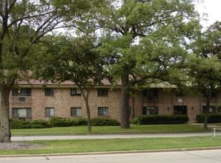 6924 W Hampton Ave APT 103, Milwaukee, WI 53218