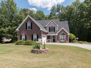 40 Green Valley Dr, Oxford, GA 30054