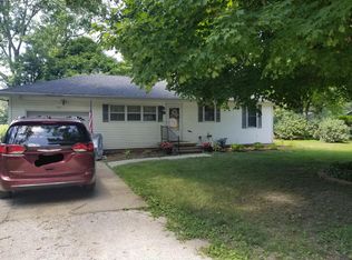 401 S Water St, Saint Joseph, IL