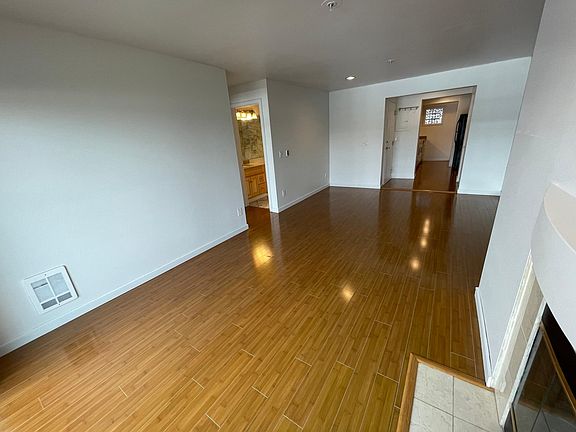 5th image of 1504 Aurora Ave N APT 307