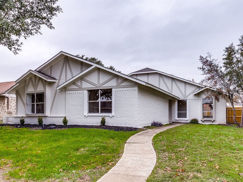 1st image of 5442 Barcelona Dr